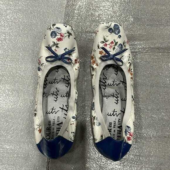 Un Tour En Ville Shoes - [39.5/US9.5] Un Tour en Ville Slip in Floral Leather Flat Shoe
